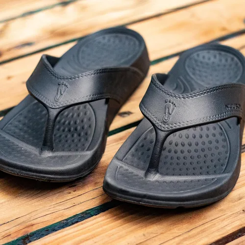 Vista 2 de NUUSOL Sandalias unisex en cascada calzado antideslizante para senderismofascitis plantar cojín suave, ligero y cómodo soporte de arco y plantilla