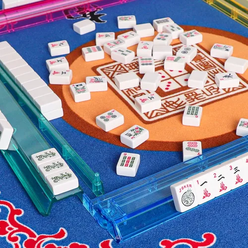 Vista 6 de Juego de Mahjong Americano GUSTARIA, 166 fichas blancas de calidad, 4 estantes/empujadores de color todo en uno, juego completo de fichas de Mahjong