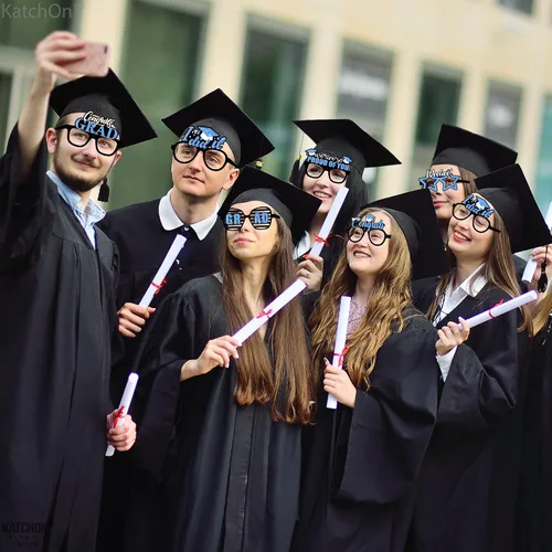 Vista 6 de KatchOn, Gafas de graduación azules 2026 – Paquete de 12 Gafas de graduación azules para decoraciones de graduación 2026 Clase de 2026