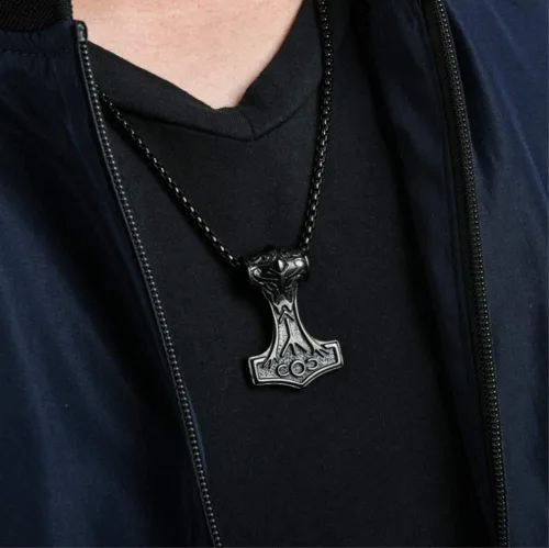 Vista 5 de Collar con colgante de martillo Thors Mjolnir de acero inoxidable con nudo celta negro con cadena de 220 in