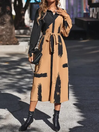 Vista 5 de WDIRARA Vestido maxi camisero con cinturón y botones frontales y estampado de pincel en bloque de color para mujer
