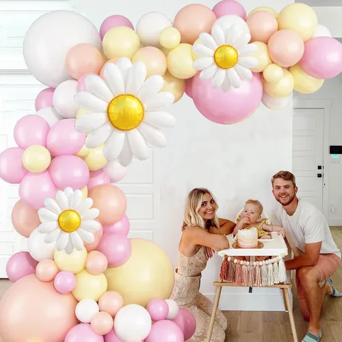 Vista 8 de Arco de guirnalda de globos de margarita, rosa, amarillo, blanco