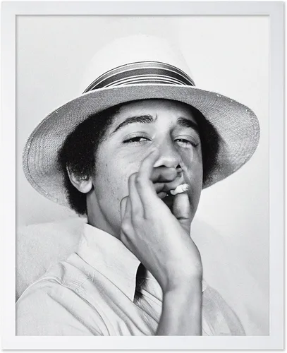 Vista 30 de Poster Master Póster de fotografía vintage, impresión de retrato retro, regalo para artista, amigo, joven Barack Obama fumando cigarrillo