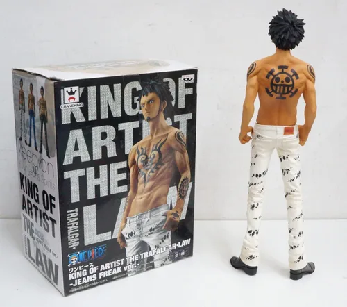 Vista 2 de Banpresto One Piece 10.2" Jeans Freak Series Volumen 4 Trafalgar Law Figura B
