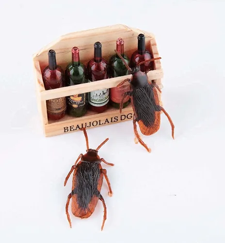 Vista 2 de Ksquares, cucarachas falsas de broma, trucos favoritos, juguetes de broma que se ven reales, insectos aterradores de plástico realistas, novedad