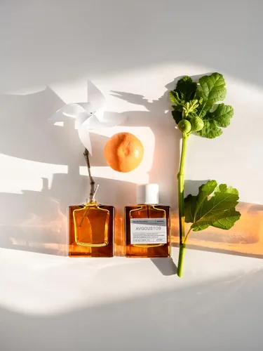 Vista 6 de KORRES Avgoustos Eau de Toilette, espray de higo y cítricos, aroma unisex con bergamota de lavanda mandarina, hoja de limón y higo medio, base
