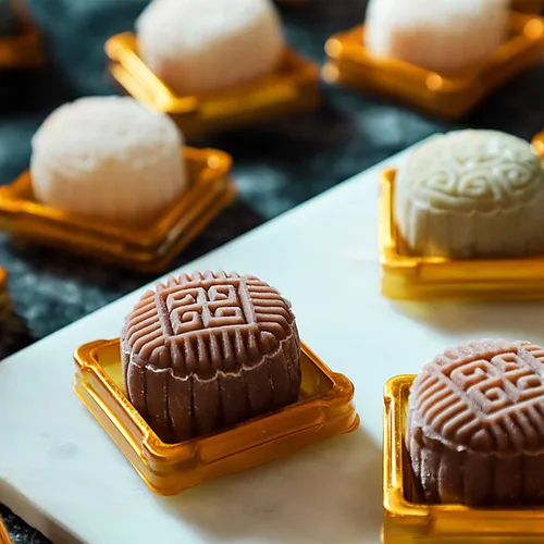 Vista 8 de UPKOCH 50 cajas cuadradas de plástico para pastel de luna, embalaje de postre dorado, recipiente para magdalenas individuales, pequeñas