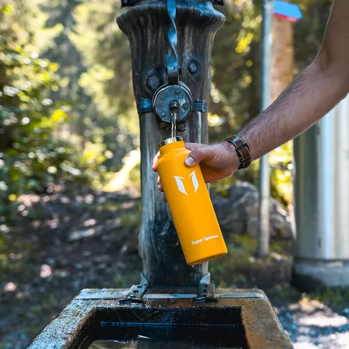 Vista 7 de Super Sparrow Botella de Agua Aislada - 17 Oz / 25 Oz / 34 Oz - Frasco FlipFlow de Boca Estándar - Libre de BPA, Botella a Prueba de Fugas