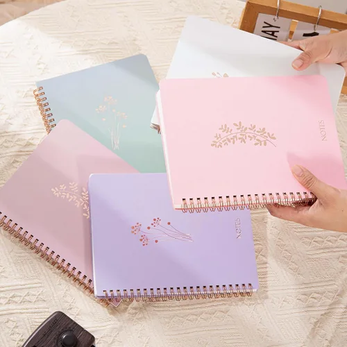 Vista 7 de MGGAO Cuaderno de espiral A5, paquete de 5 cuadernos rayados, con doble bolsillo, diarios en espiral para escribir, 0.315 in de ancho a rayas