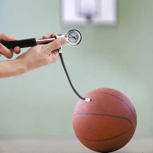 Vista 2 de Bomba de bola con manómetro, bomba de aire eBall Sports Ball con agujas de inflado y válvula de liberación de presión para baloncesto, fútbol, balón