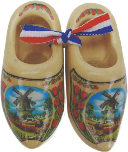 Vista 6 de Decorativo 2.5 "Molino de viento Escena de madera lisa Par de zapatos imán de nevera DutchGiftOutlet