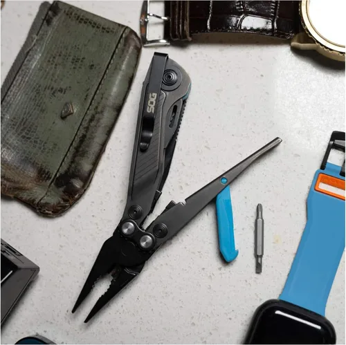 Vista 7 de SOG Everyday Daily Solution EDC CRYO D2 Steel - Multiherramienta compacta de acero de tamaño de bolsillo Flash MT, 7 herramientas, carcasa de acero