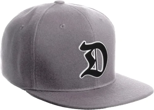 Vista 944 de Daxton Gorra clásica con visera de billete plano con letras del alfabeto inglés antiguo de la A a la Z
