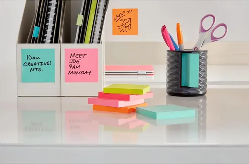 Vista 2 de Post-it Dispensador de notas, diseño geométrico, 1 dispensador, 1 bloc, 45 Negro