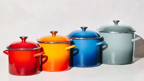 Vista 5 de Le Creuset - Olla tradicional esmaltada en acero, 12 cuartos de galón, Oliva con pomos de acero inoxidable