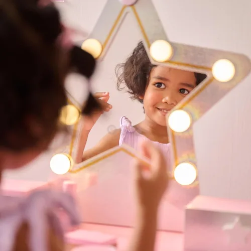 Vista 6 de Teamson Kids Juego de tocador de estrellas con luces LED para niñas, mesa de maquillaje rosa de 2 piezas para niños con espejo, 3 cajones