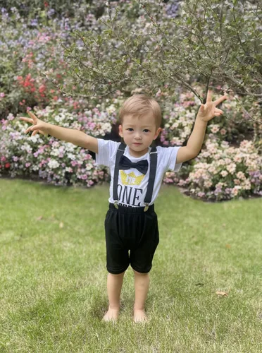 Vista 26 de Ropa divertida para el primer cumpleaños para bebé, ropa para bebé, con corbatín, mameluco, pantalones, conjunto de tirantes, trajes de pastel