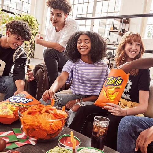 Vista 5 de Takis Intense Nacho - Bolsa tamaño Fiesta de 17 onzas, con sabor a queso, no picante, chips de tortilla enrollados