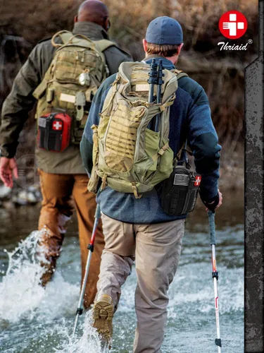 Vista 5 de Kit de primeros auxilios de supervivencia con vendaje de estilo israelí, férula, sello de pecho para emergencias tácticas Molle al aire libre, rojo