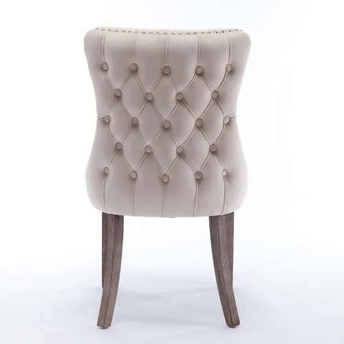 Vista 5 de Silla de comedor tapizada de terciopelo con respaldo de ala y patas de madera marrón, decoración de remaches, silla auxiliar moderna de mediados