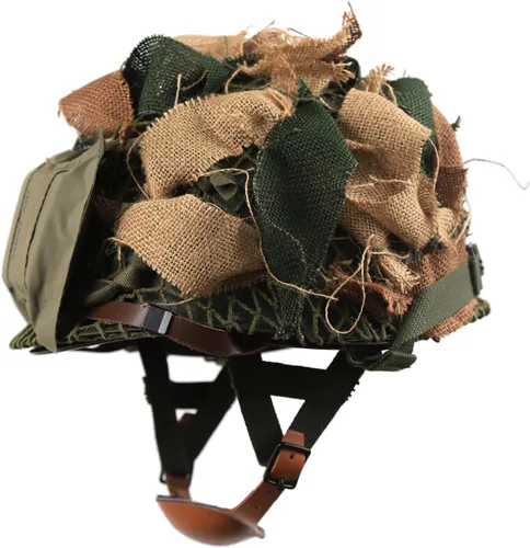 Vista 3 de WW2 WWII US Airborne M1C Casco 506 th Paracaídas Infantería Versión Jump con bolsa de primeros auxilios Red de camuflaje
