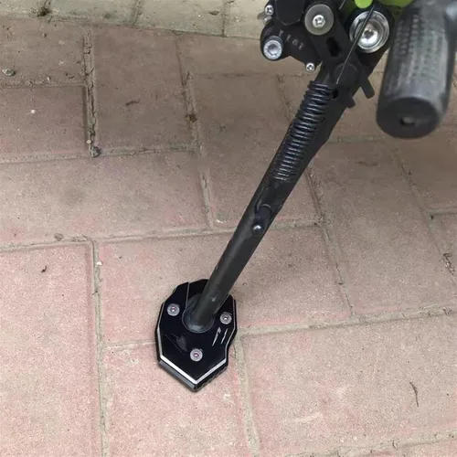 Vista 3 de Soporte CNC Soporte lateral Placa de extensión para Kawasaki Z650 Z900 Z900RS 2017 2023 Z800 Z1000 Z1000SX 2011 2019 (color : A negro)