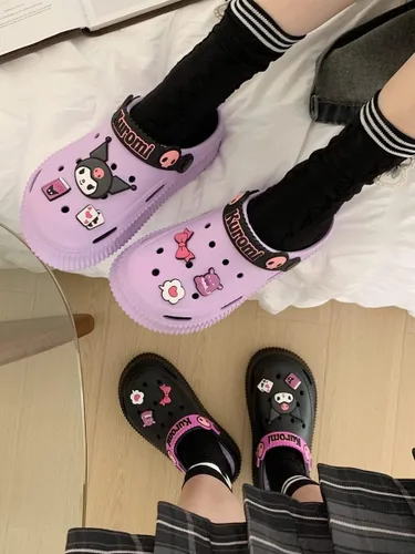 Vista 5 de Zapatos kawaii Kuromi pantuflas para mujer, lindos zuecos de jardín, de dibujos animados, para interiores, exteriores, sandalias de nube para niñas