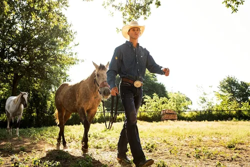 Vista 7 de Ariat Jeans M2 con corte de bota relajado para hombre, Baylor
