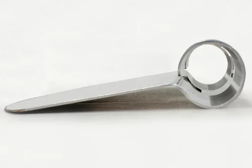 Vista 2 de LloydPans - Cuchillo basculante para cortar pizza de 14 pulgadas, fabricado en los Estados Unidos