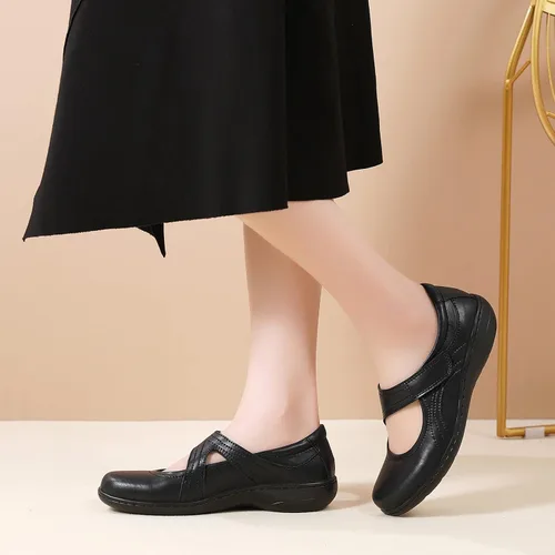 Vista 6 de IUY Zapatos Mary Jane para mujer, cómodos zapatos planos informales, puntera redonda, sin cordones, gamuza, suela de goma, tallas 6-10.5 EE. UU.
