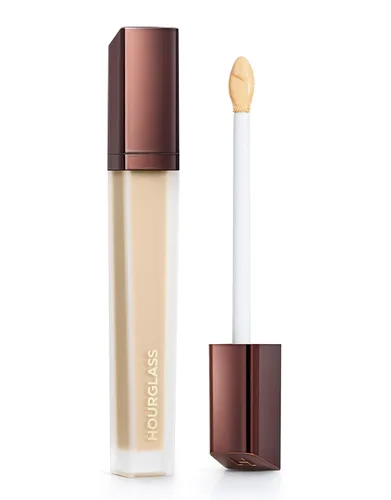 Vista 14 de Hourglass Corrector de aerógrafo Vanish. Corrector ligero e impermeable para un aspecto natural con aerógrafo