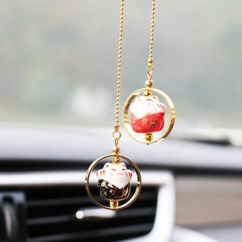 Vista 6 de YGMONER Lucky Cat - Adornos colgantes para espejo de automóvil, figura de porcelana, accesorios de decoración interior de automóvil (negro y rojo)