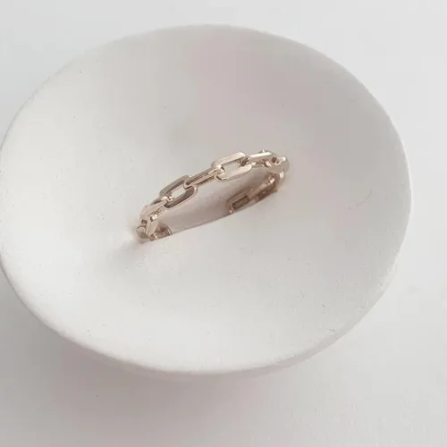 Vista 6 de Honeycat Anillo ajustable Chainlink en oro, oro rosa o plata Joyería minimalista y delicada