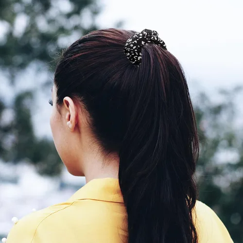 Vista 6 de Lazos para el cabello con estampado de vaca y leopardo, 7 piezas, coleteros multicolor de animales Bandas de pelo para niñas, soporte para cola