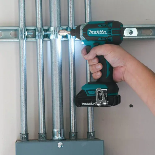 Vista 2 de Makita CT225R 18V LXT Juego de taladro inalámbrico compacto de 2 piezas Combo Kit (2.0Ah)