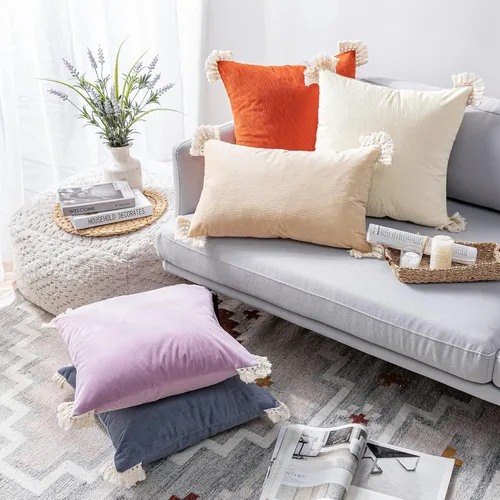 Vista 6 de Phantoscope Paquete de 2 fundas de almohada de pana decorativas de terciopelo a rayas con borlas de algodón, fundas de almohada suaves, color blanco