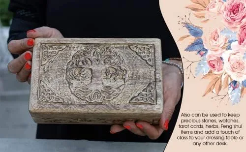 Vista 2 de DharmaObjects Caja de almacenamiento de madera tallada a mano con árbol de la vida celta (morado, grande)