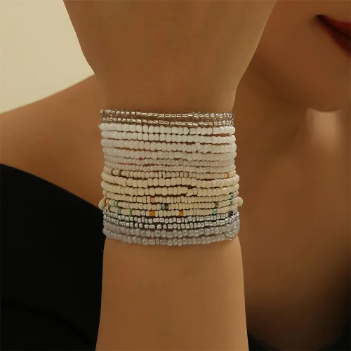 Vista 5 de Fuqimanman2020 18 piezas de pulseras apilables con cuentas estilo boho para mujer, conjunto de tobilleras de cuentas de arroz multicapas coloridas