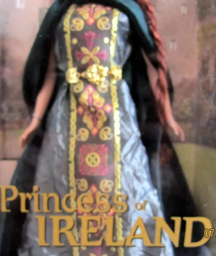 Vista 2 de Princess Ireland Barbie - Colección Muñecas del Mundo