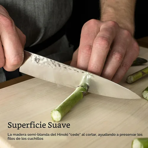 Vista 5 de Shun Cutlery - Tabla de cortar pequeña Hinoki, 10.75" x 8.25" pequeña tabla de cortar japonesa de madera para cocina, madera medianamente suave que