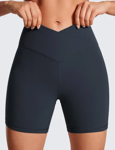 Vista 3 de CRZ YOGA Butterluxe - Pantalones cortos cruzados de 5 pulgadas, cintura alta, para entrenamiento, yoga, suave como la mantequilla para mujer