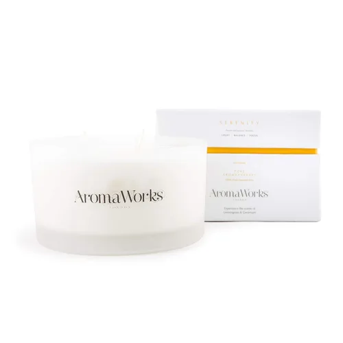 Vista 11 de AromaWorks London Nurture Vela de cera de soja – May Chang, aroma de manzanilla romana y sándalo – Calma, desestresante y sueño – Natural, vegano