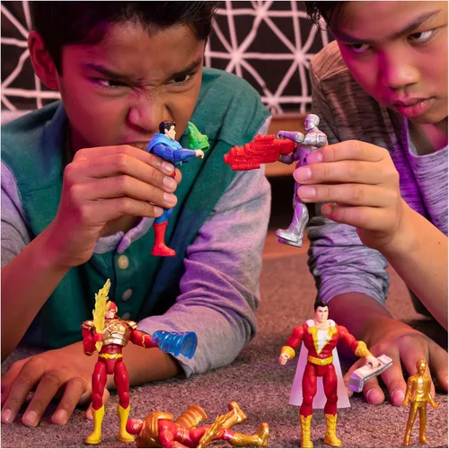 Vista 6 de DC Comics, Superman y Cyborg - Figura de acción de 4 pulgadas, paquete de 2 con 6 accesorios misteriosos, Adventure 1
