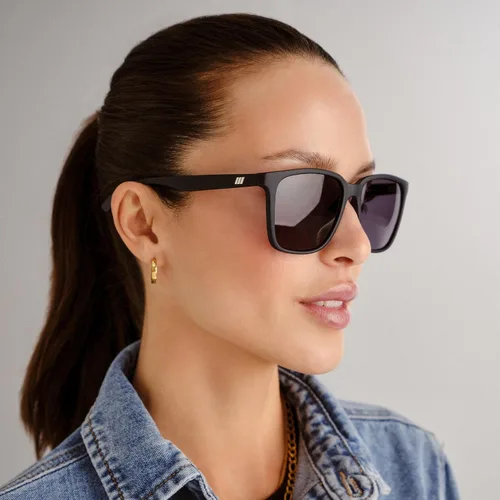 Vista 7 de Le Specs Gafas de sol Fair Game, Negro mateMono ahumado