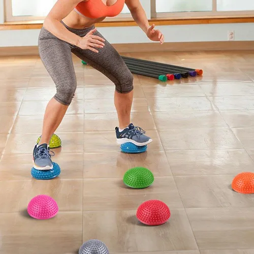 Vista 7 de VGEBY1 Bola Durian Semicircular de PVC Bolas de Yoga Inflables Punto de Masaje Fitball Ejercicios Entrenador Fitness Balance Bola (azul)