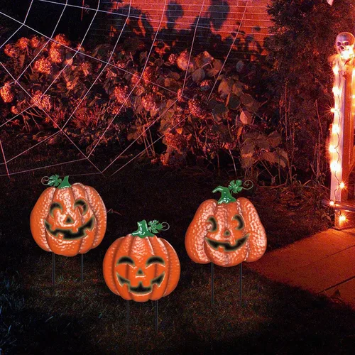 Vista 7 de Juegoal Paquete de 3 estacas de jardín de calabaza iluminadas de Halloween, decoración de metal para exteriores, letreros de patio de Halloween