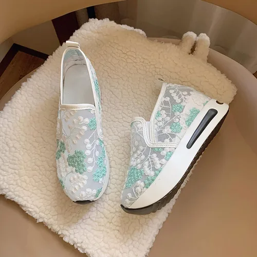 Vista 7 de Hbeylia Zapatos deportivos de plataforma de moda para mujer, bordado, malla floral, encaje de aire, suela gruesa, tacones altos ocultos, mocasines