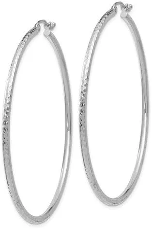 Vista 2 de Aretes de aro de oro blanco de 14 k con corte de diamante, (tubo de 0.079 in)
