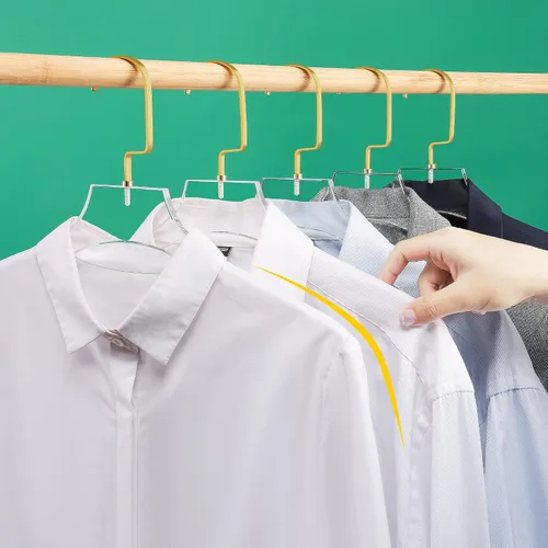 Vista 2 de Perchas acrílicas doradas, paquete de 20 perchas de ropa transparentes con ganchos dorados