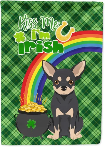 Vista 177 de Caroline's Treasures WDK4731GF - Bandera decorativa para jardín del día de San Patricio, color negro y tostado, Airedale Terrier, para jardín